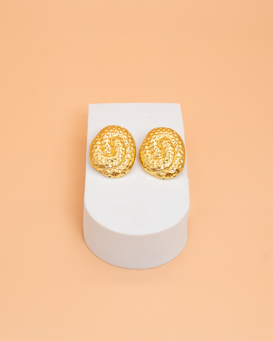 Aretes Carmin