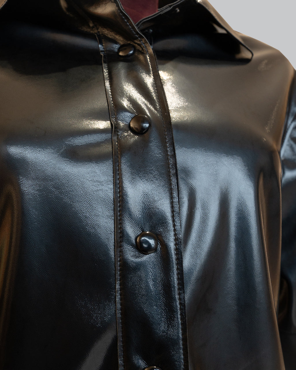 Camisa cuerina Scarlett