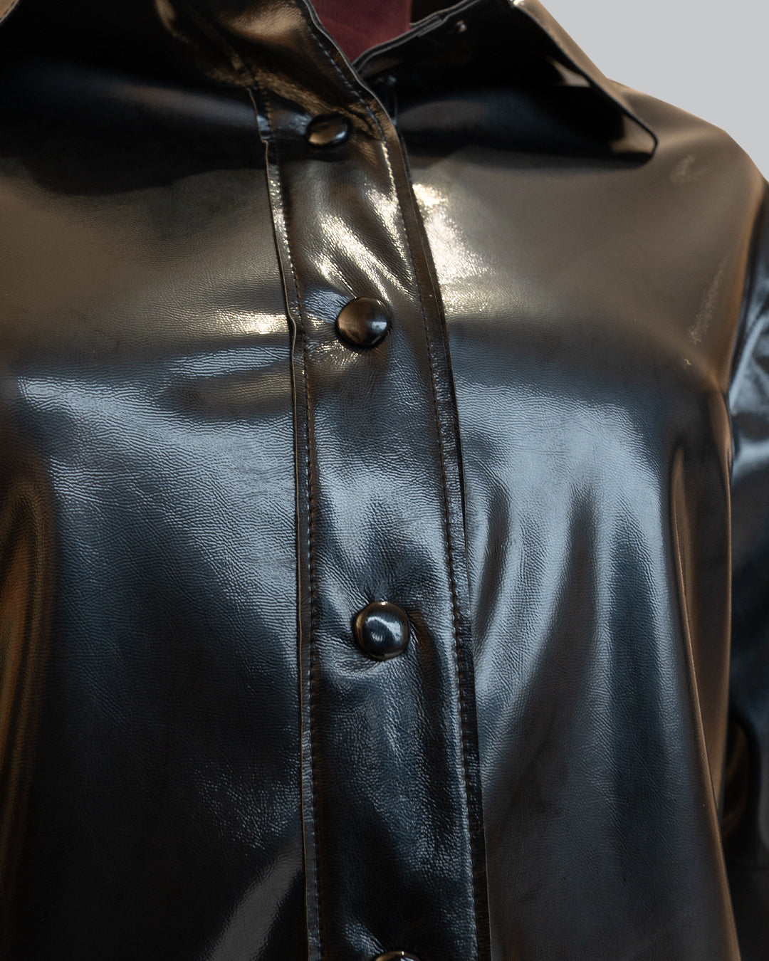 Camisa cuerina Scarlett