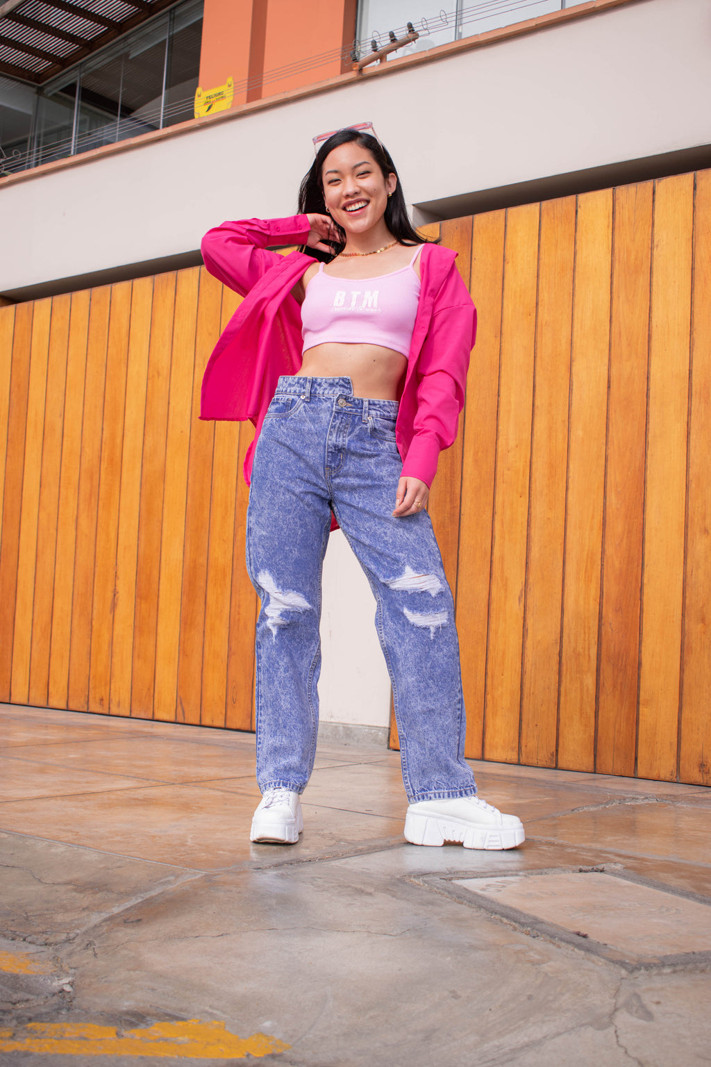 Pantalón jean Baggy Asimetric Rasgado